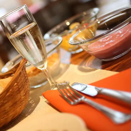 Ambiente Freieck 3* Coira