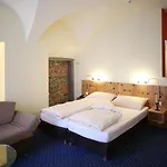Ambiente Freieck מלון 3*