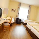 מלון Ambiente Freieck 3*