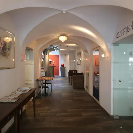 Ambiente Freieck 3* Coira