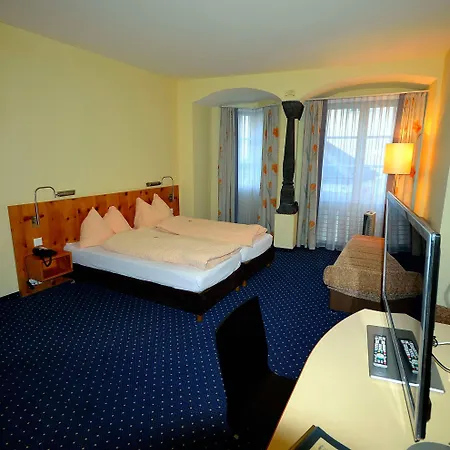 Ambiente Freieck מלון 3*