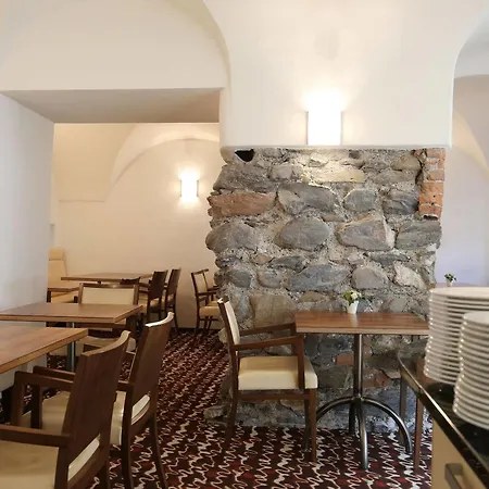 Ambiente Freieck 3* Coira