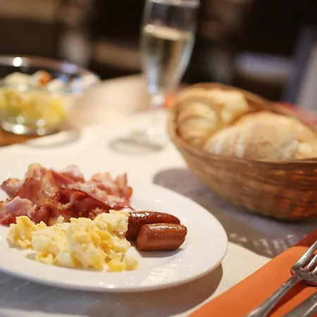 Hotel Ambiente Freieck 3*